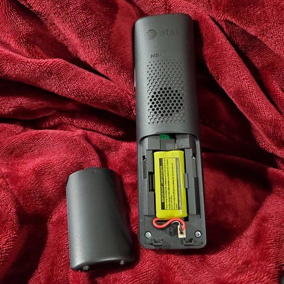 AT&T Cordless Telephone, Base, and Digital Answering System Single Line - Picture 8 of 16